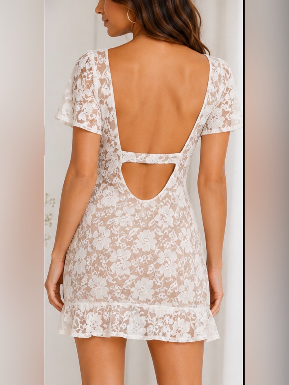 Solemio lace cut out back mini dress womens valentines M NWOT US Cream